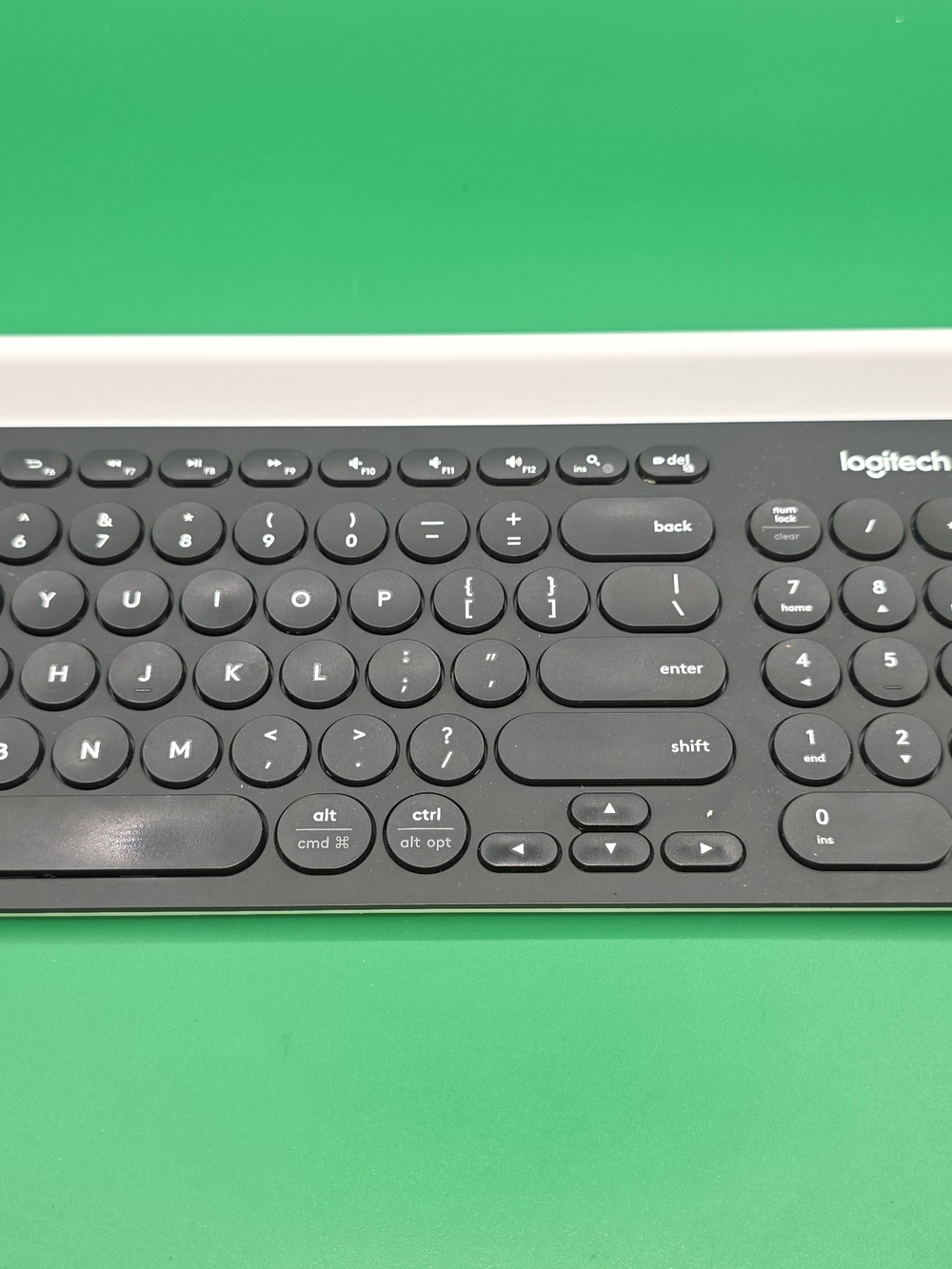 Logitech K780 Keyboard & M720 Triathlon Mouse